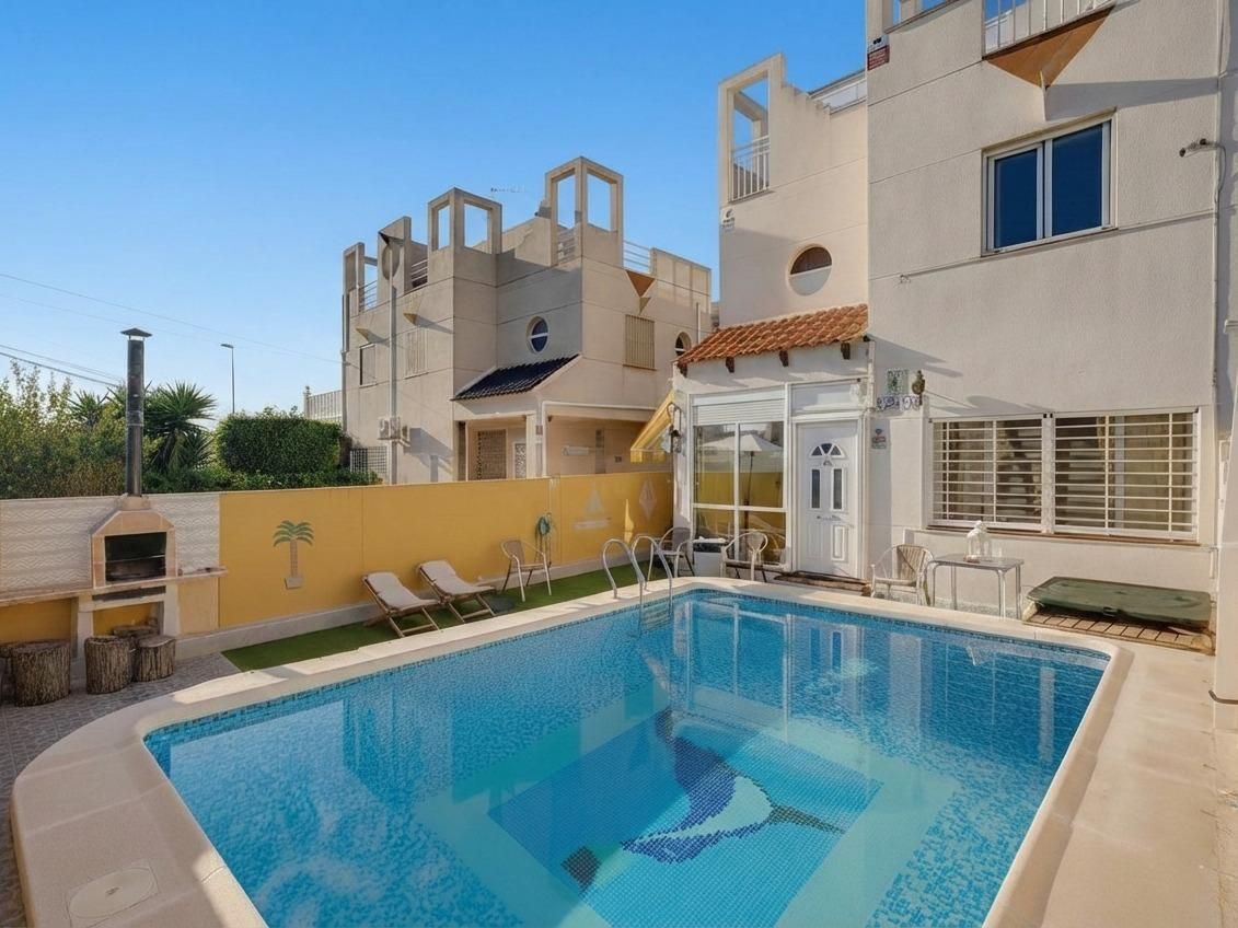 Swimming pool of Single-family semi-detached for sale in Torrevieja