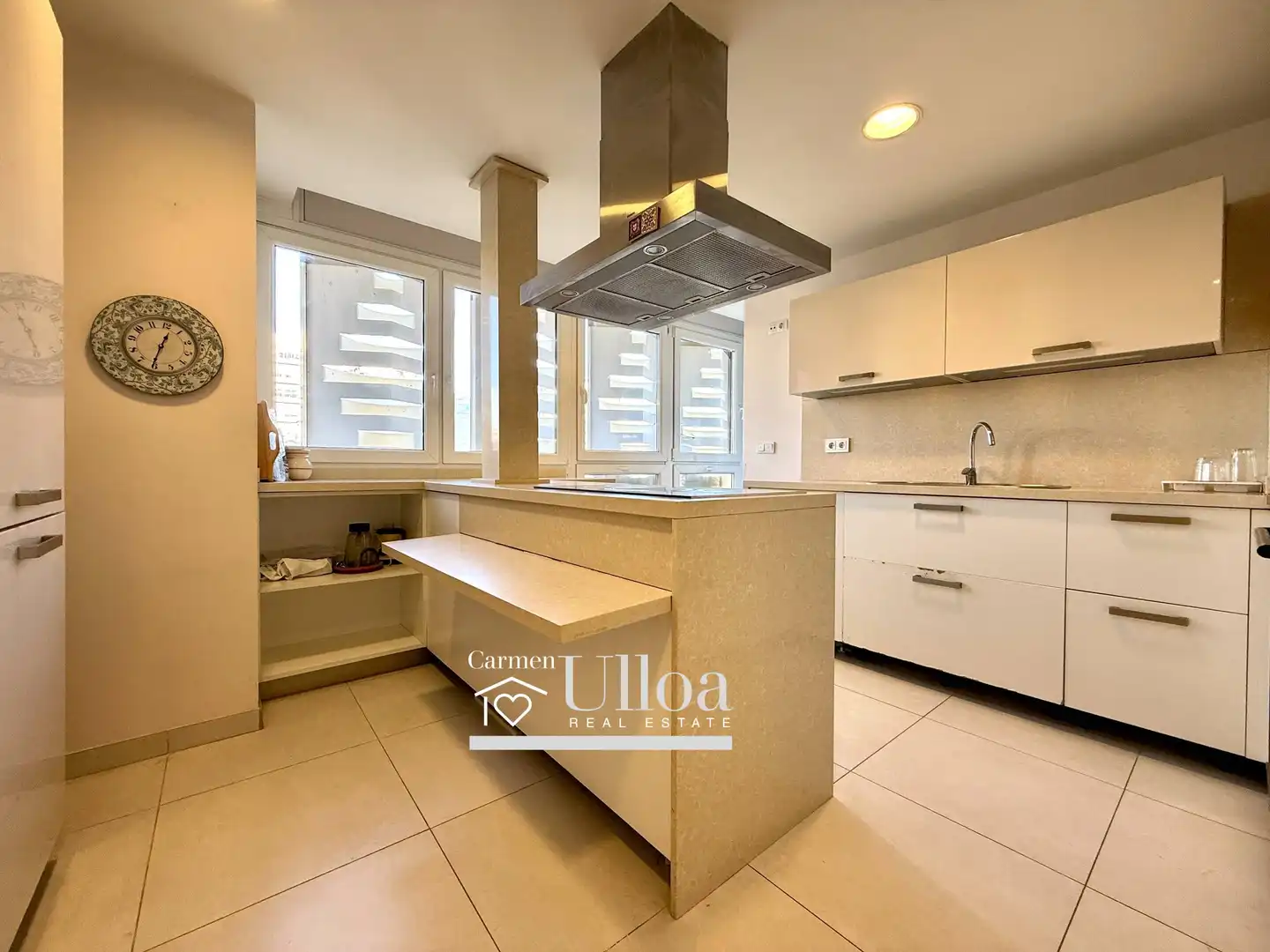 Cuina de Apartament en venda en Alicante / Alacant amb Aire condicionat, Calefacció i Jardí privat
