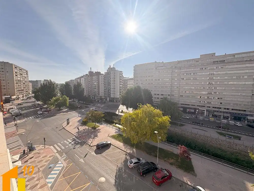 Pis amb ascensor en venda a Avenida REYES CATOLICOS, imagen 18