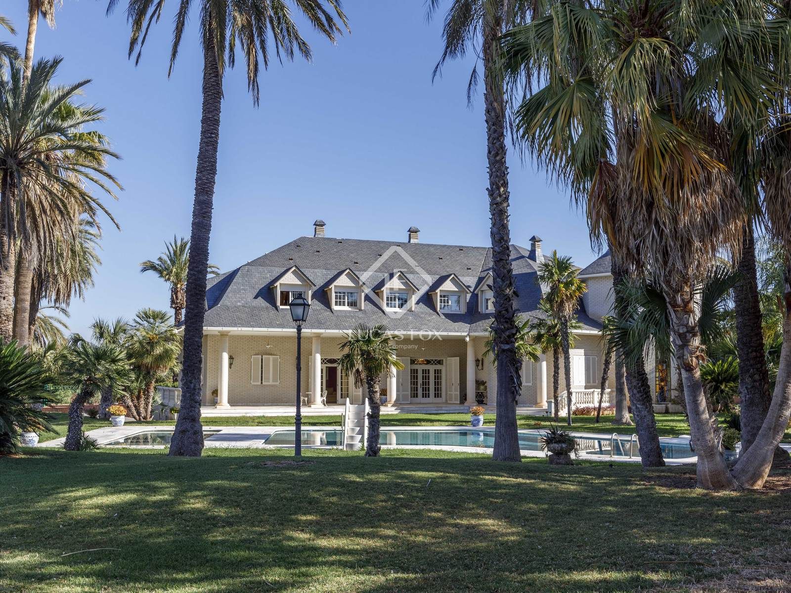 Exterior view of House or chalet for sale in La Pobla de Vallbona  with Air Conditioner, Heating and Private garden