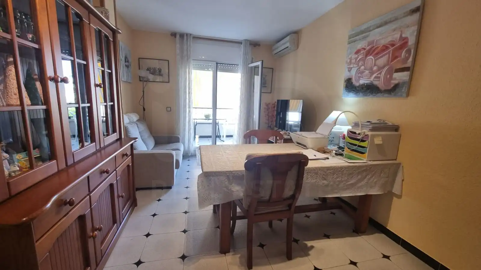 Sala d'estar de Pis en venda en Cunit amb Aire condicionat