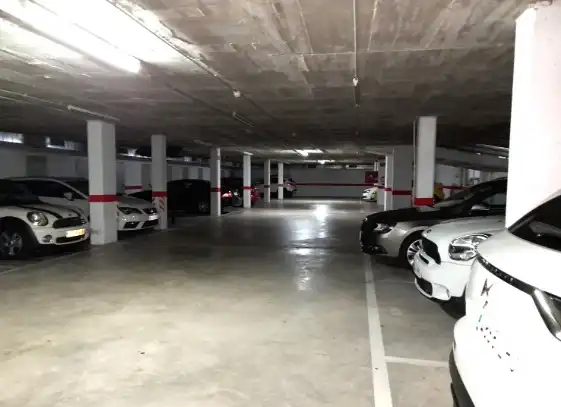 Doppelparkplatz mit Aufzug zum Verkauf in Carrer d'Extremadura 15, imagen 2