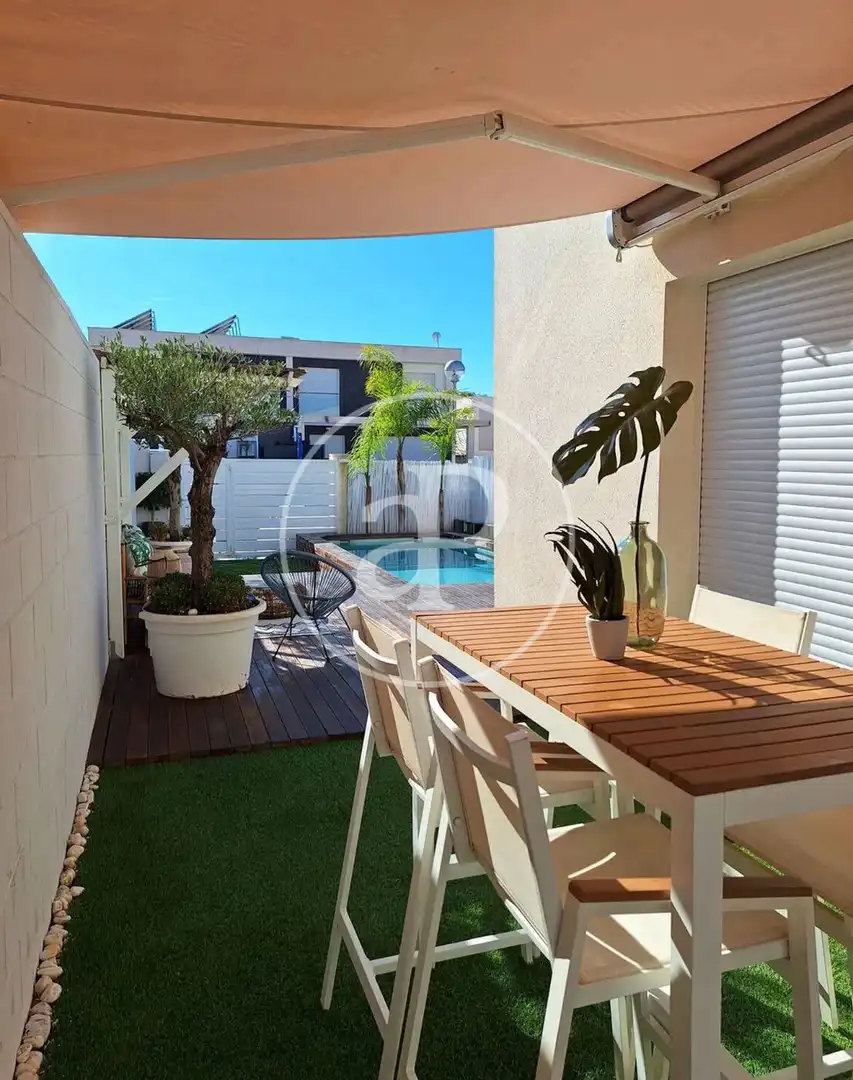 Terrasse von Haus oder Chalet zur Miete in Santa Pola mit Klimaanlage, Heizung und Privatgarten