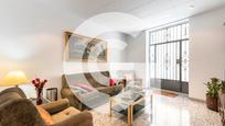Sala d'estar de Casa o xalet en venda en Sant Feliu de Llobregat amb Jardí privat, Terrassa i Traster