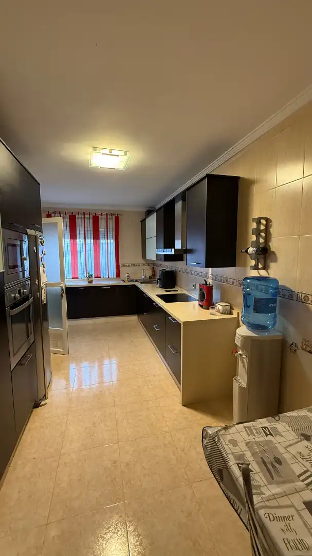 Cuina de Casa adosada en venda en Lorca amb Aire condicionat, Calefacció i Jardí privat