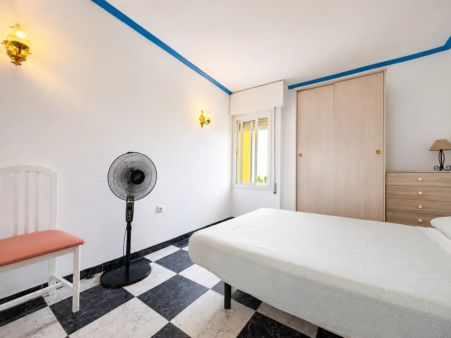 Habitación de Apartamento en venta en Benalmádena con Aire acondicionado, Terraza y Amueblado