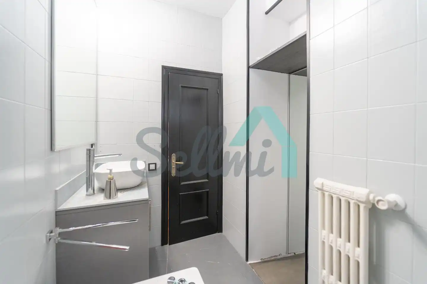 Baño de Piso en venta en Oviedo  con Calefacción, Parquet y Terraza
