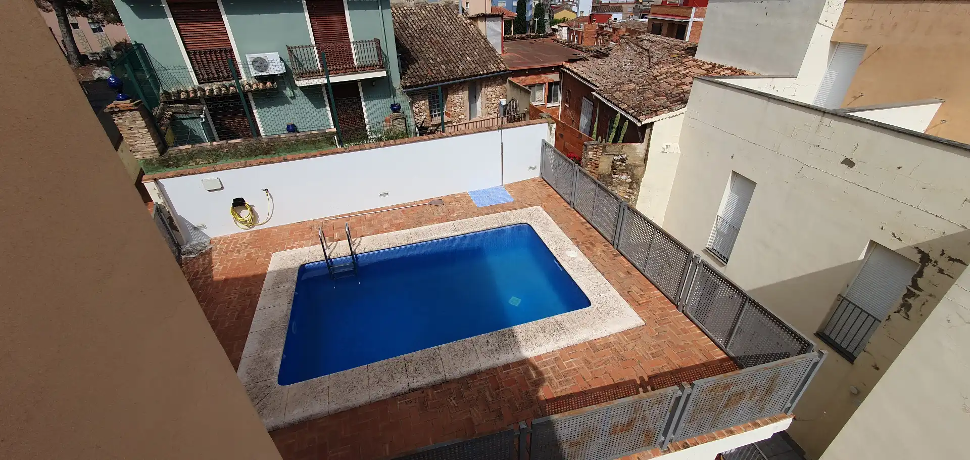 Piscina de Casa adosada en venda en Castelló de Rugat amb Balcó i Piscina comunitària