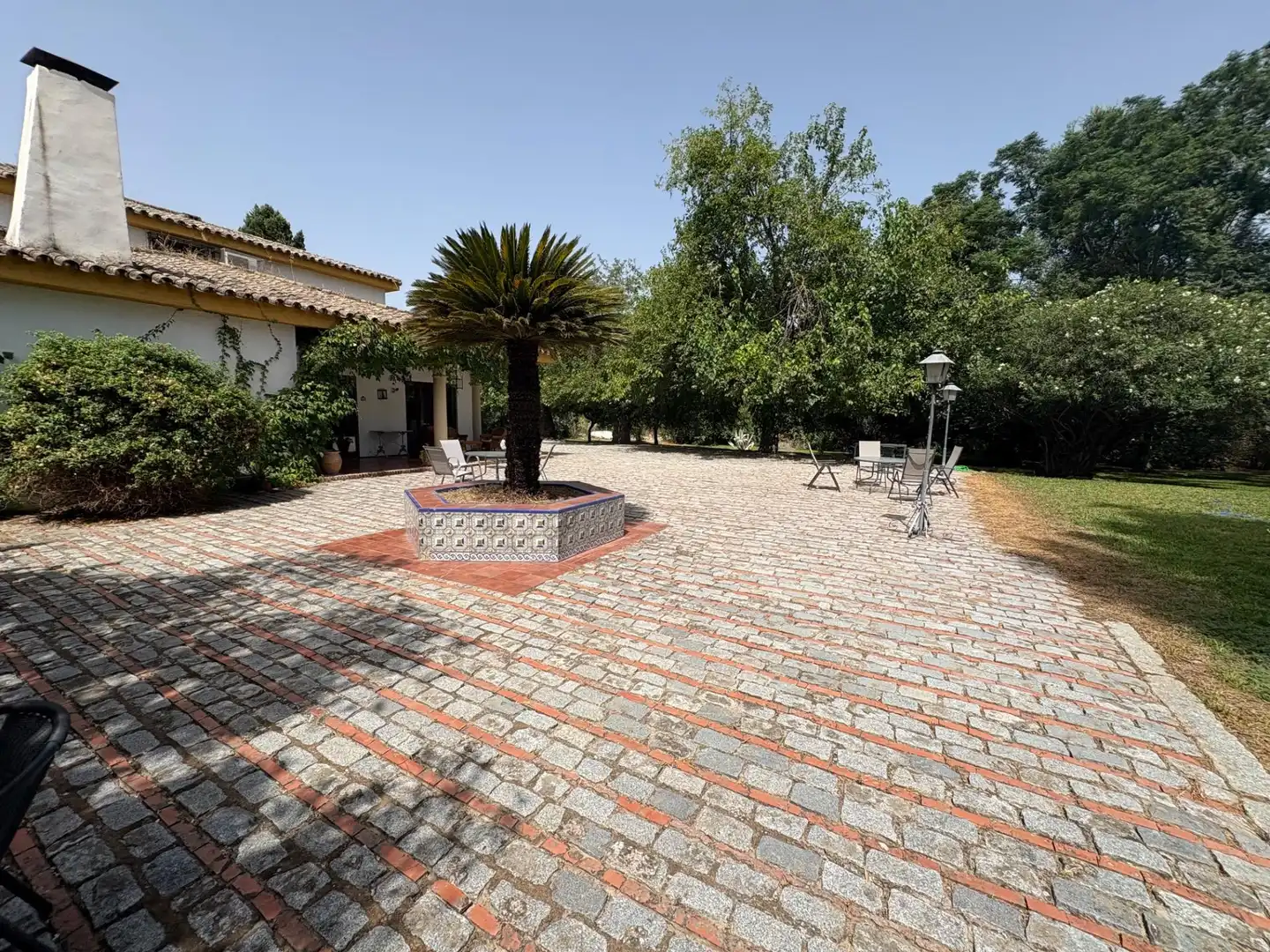 Terrassa de Casa o xalet en venda en Córdoba amb Aire condicionat, Jardí privat i Piscina