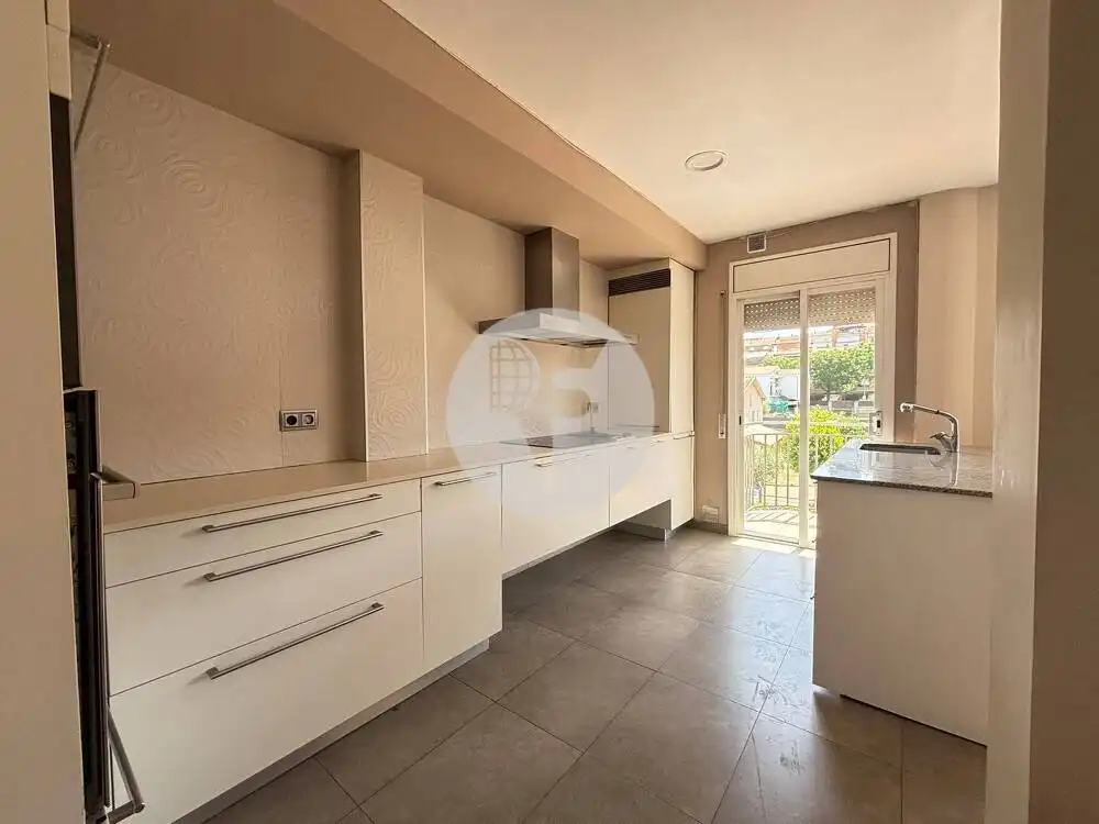 Kitchen of Flat for sale in Les Franqueses del Vallès  with Air Conditioner, Heating and Terrace