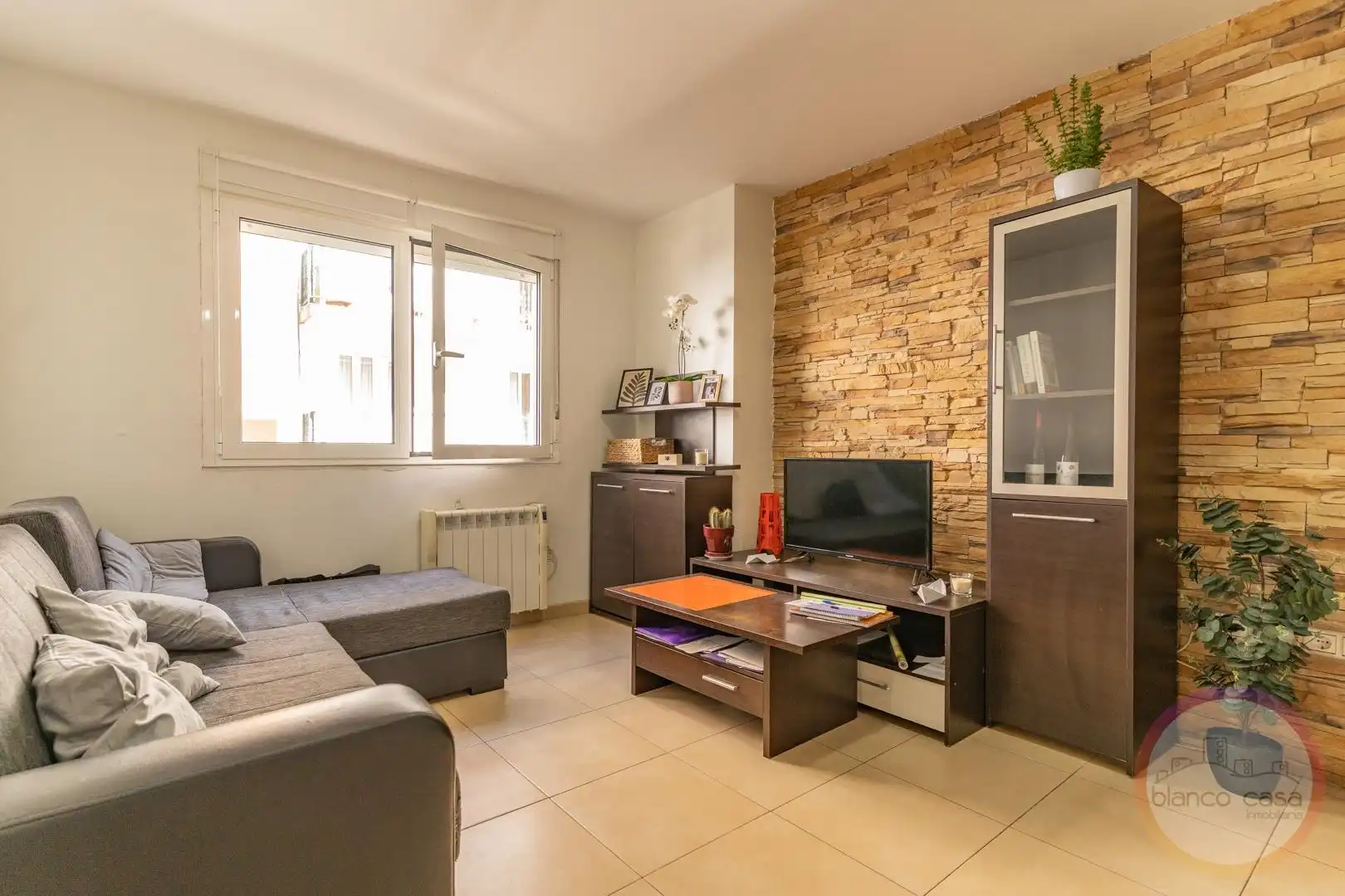 Sala de estar de Piso en venta en Carballo con Trastero