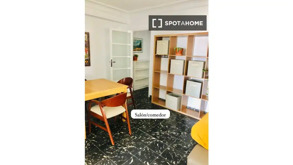 Appartamento con terrazza in affitto a L'Eixample, imagen 14