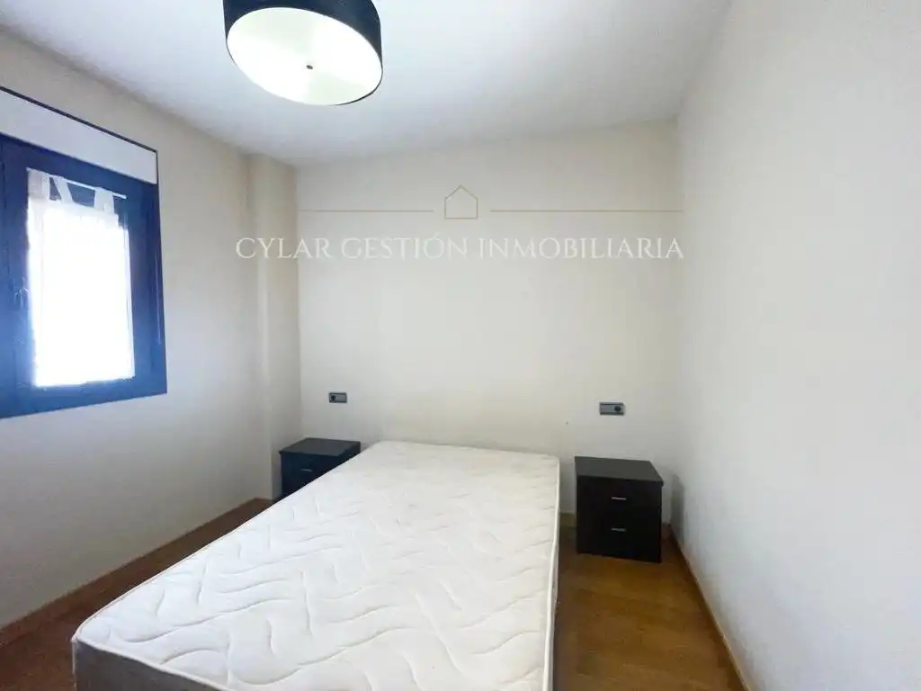 Habitación de Piso de alquiler en Salamanca con Calefacción, Parquet y Amueblado