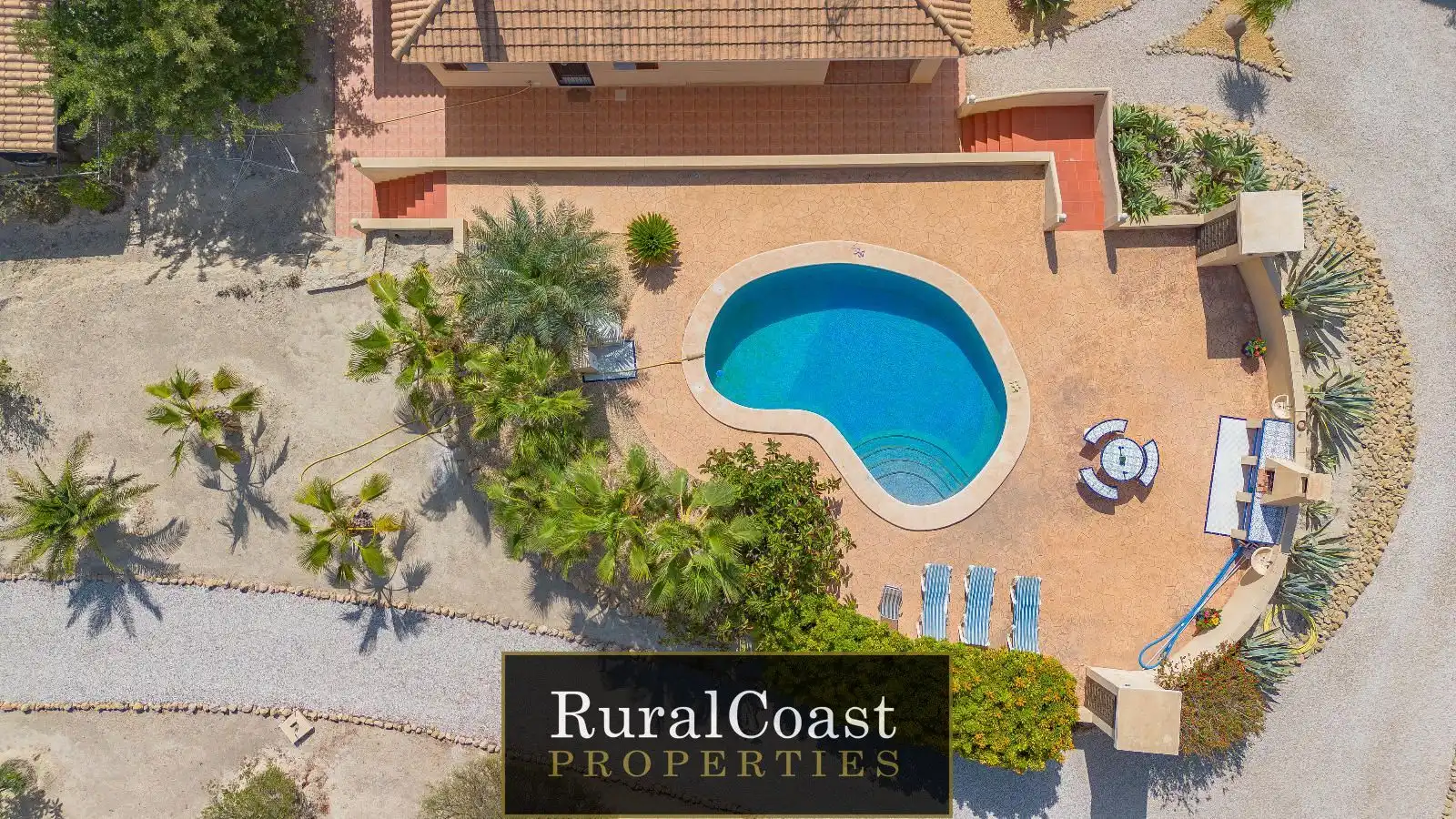 Vista exterior de Casa o xalet en venda en Jijona / Xixona amb Calefacció, Traster i Piscina