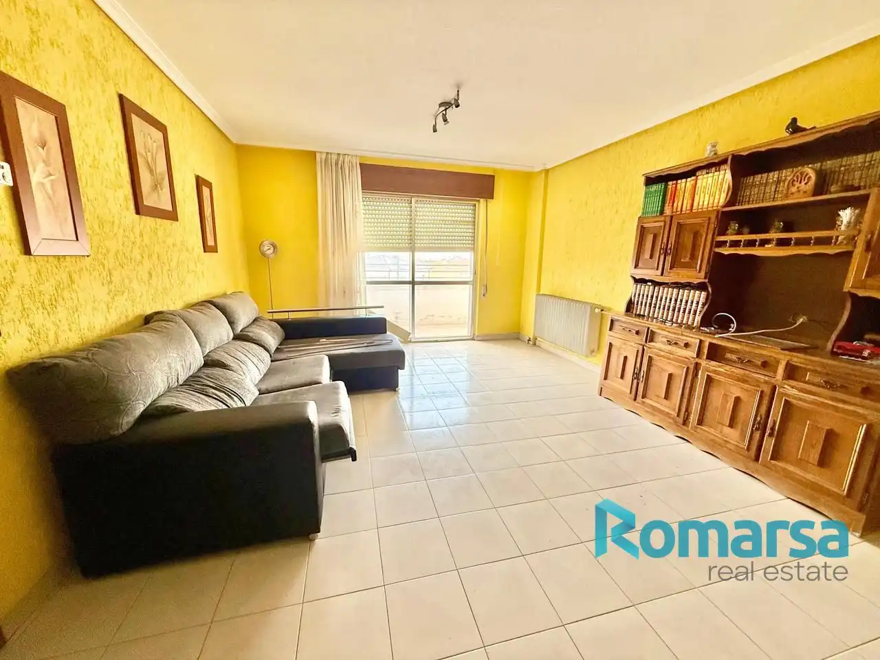 Vista exterior de Piso en venta en El Barraco  con Terraza y Amueblado