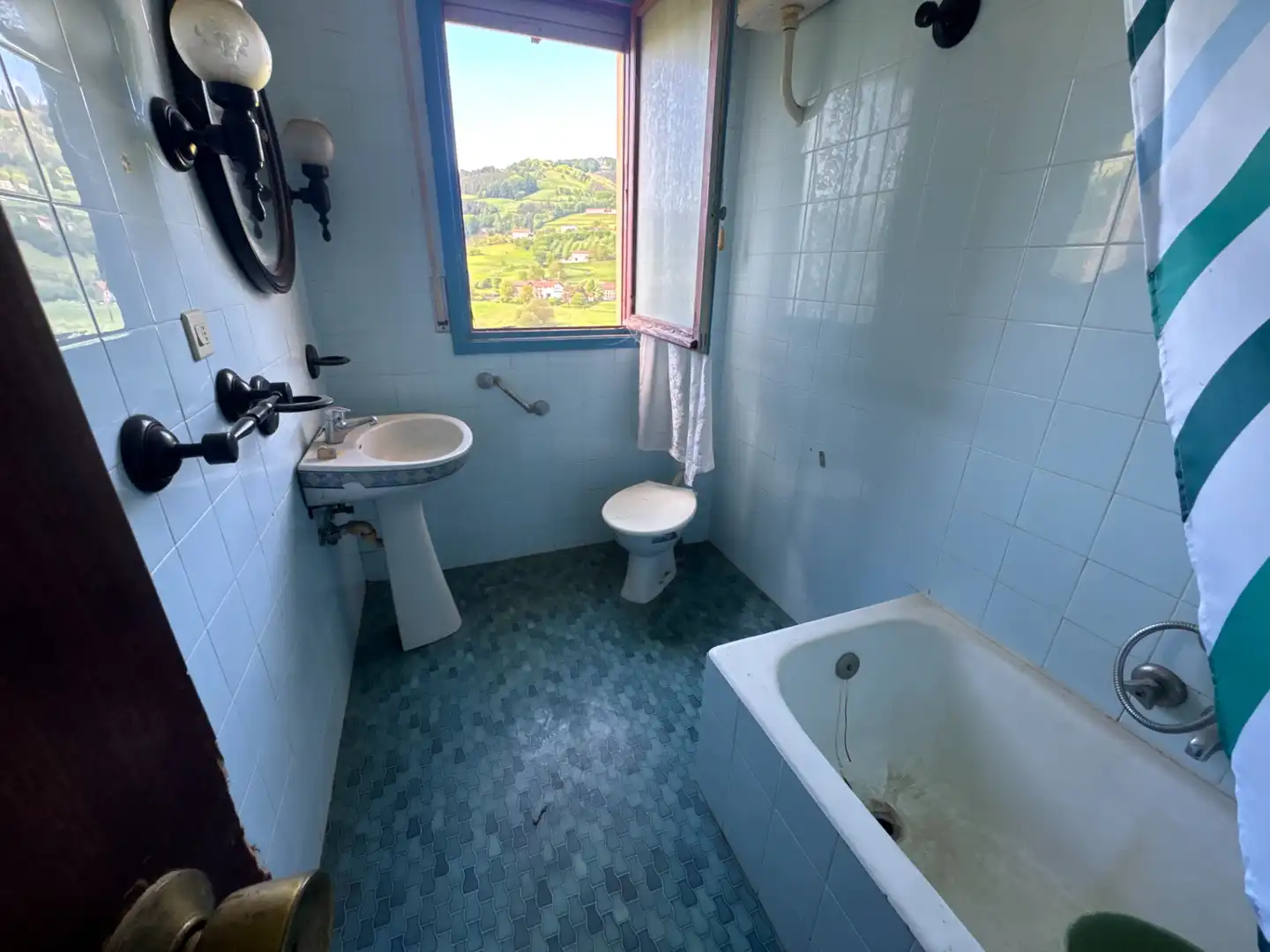 Bathroom of Flat for sale in Berastegi  with Terrace, Storage room and Balcony