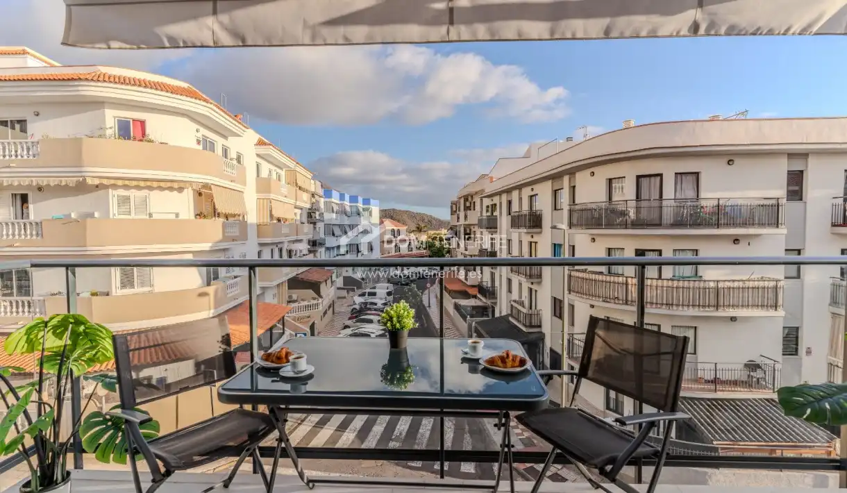 Terraza de Piso en venta en Adeje con Terraza, Trastero y Piscina