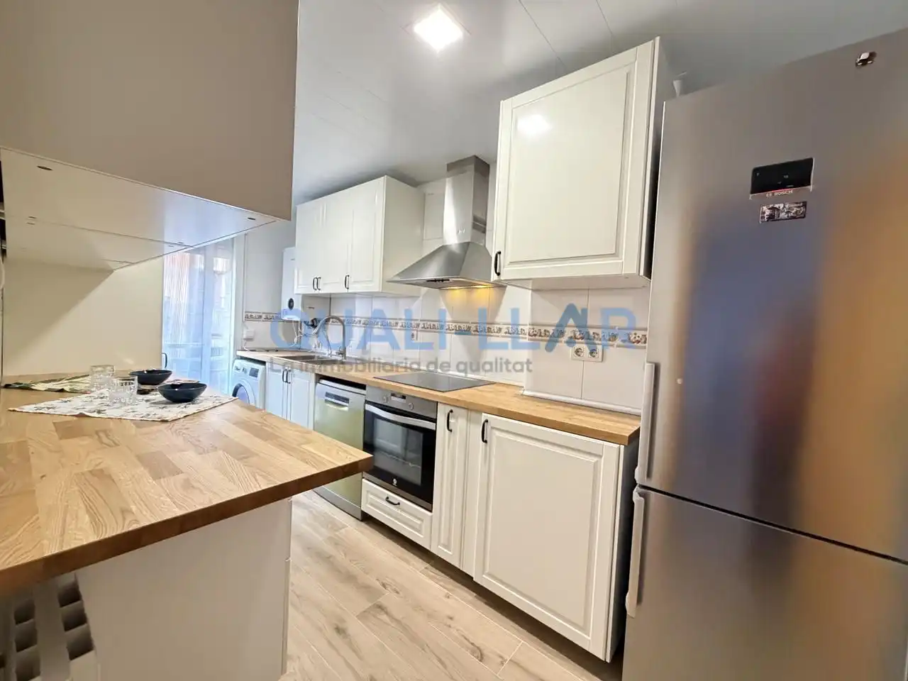 Cocina de Piso en venta en Cornellà de Llobregat con Aire acondicionado, Calefacción y Parquet