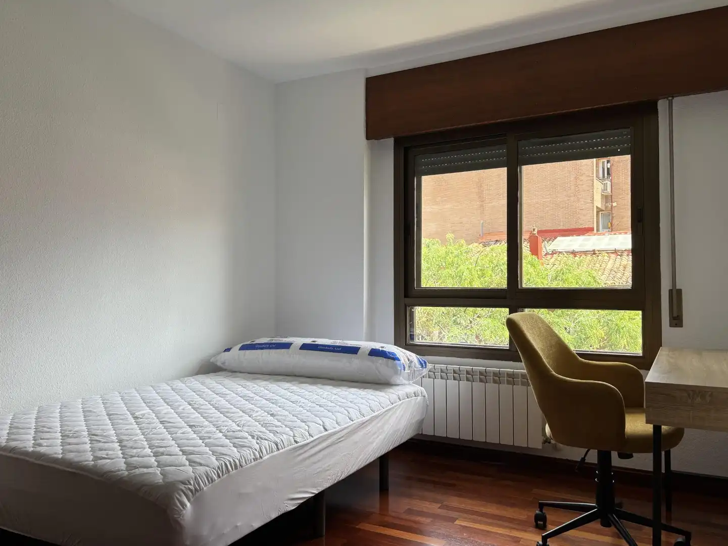 Bedroom of Flat for rent in Madrid  with Air Conditioner, Heating and Parquet flooring