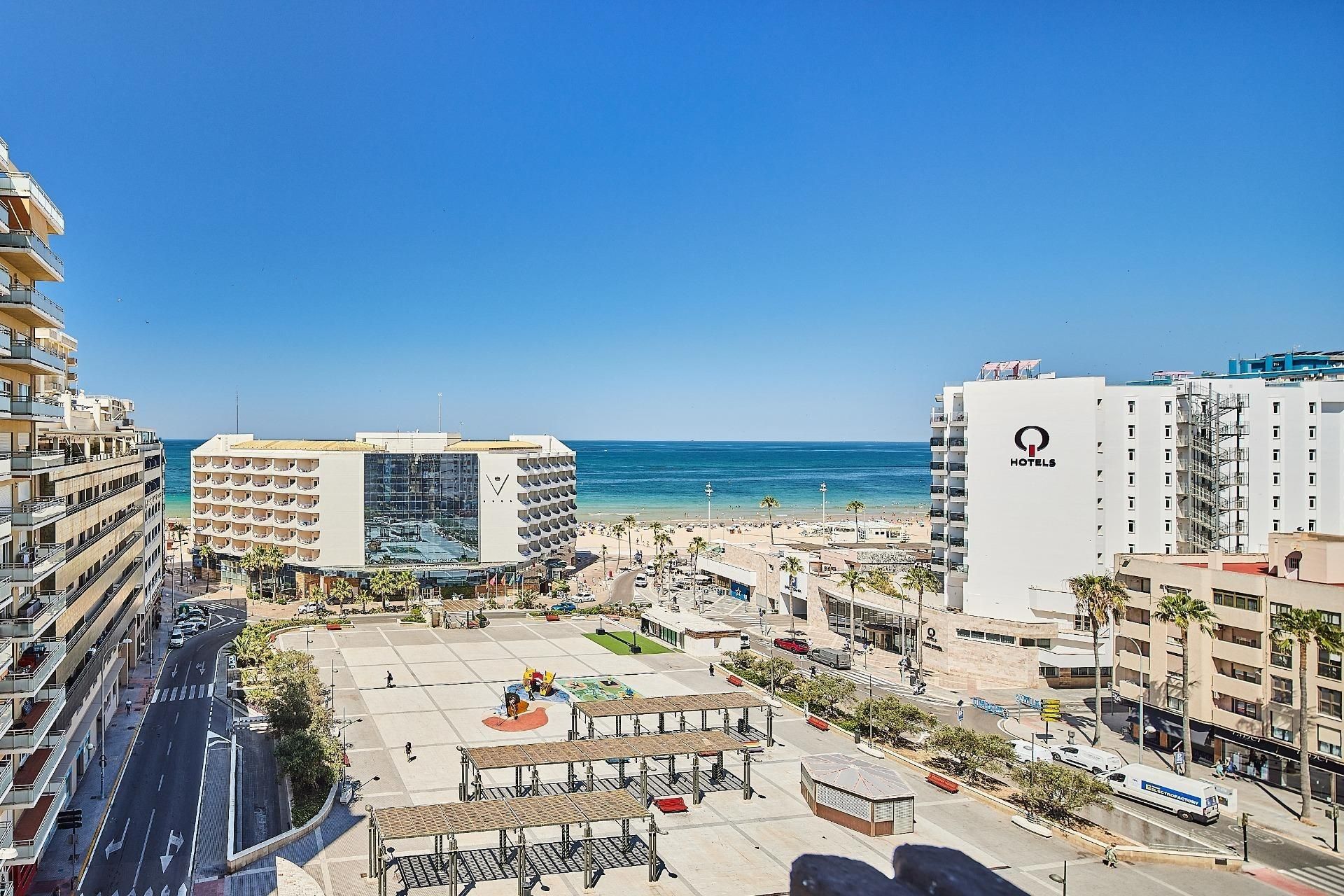 Terrassa de Pis en venda en  Cádiz Capital amb Calefacció i Terrassa