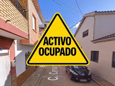 Casa amb balcó en venda a Barrax