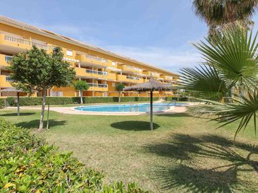 Apartament amb piscina de lloguer a Carrer de l'Oblada 100