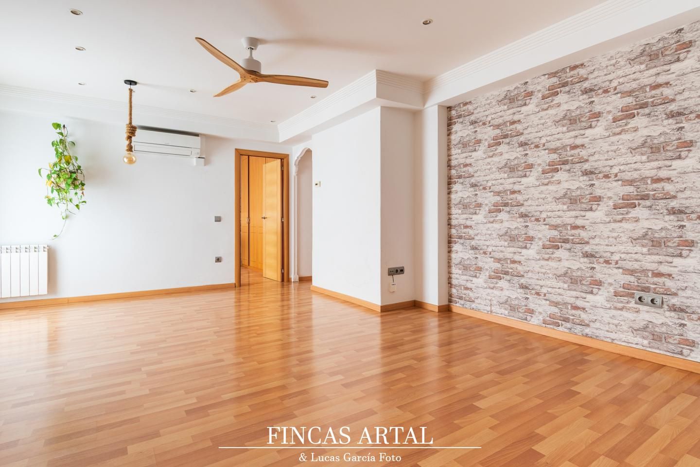 Living room of Flat for sale in  Zaragoza Capital  with Air Conditioner and Heating