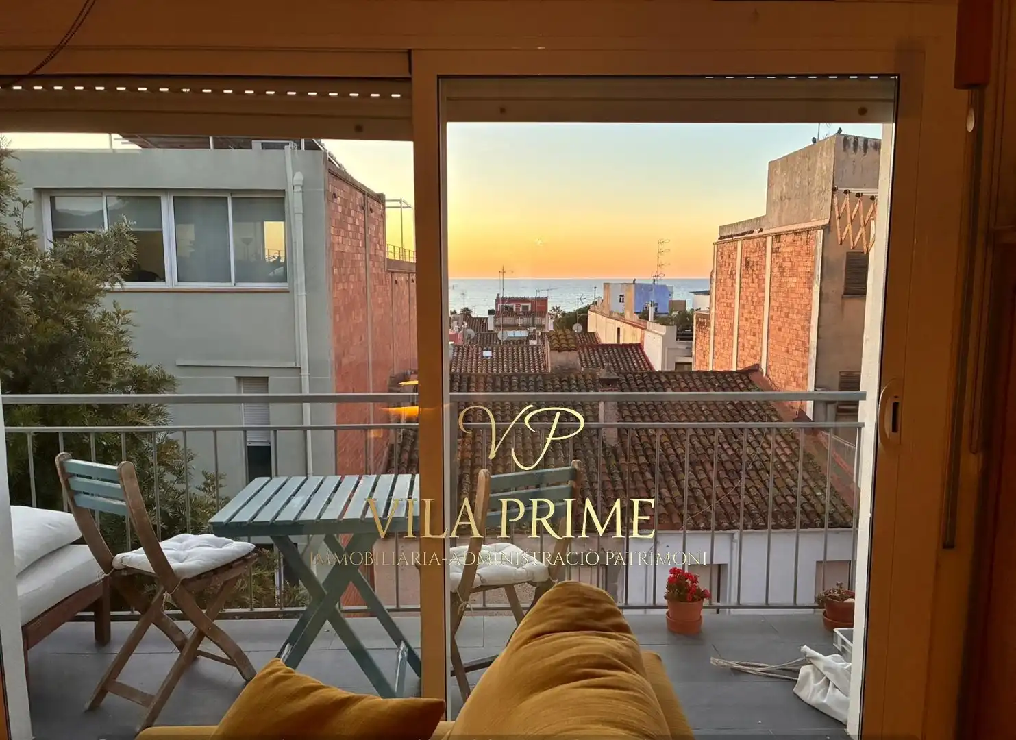 Außenansicht von Wohnung zum Verkauf in Vilassar de Mar mit Klimaanlage, Parkett und Terrasse