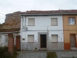 Vista exterior de Casa o xalet de lloguer en Preixens amb Jardí privat i Forn