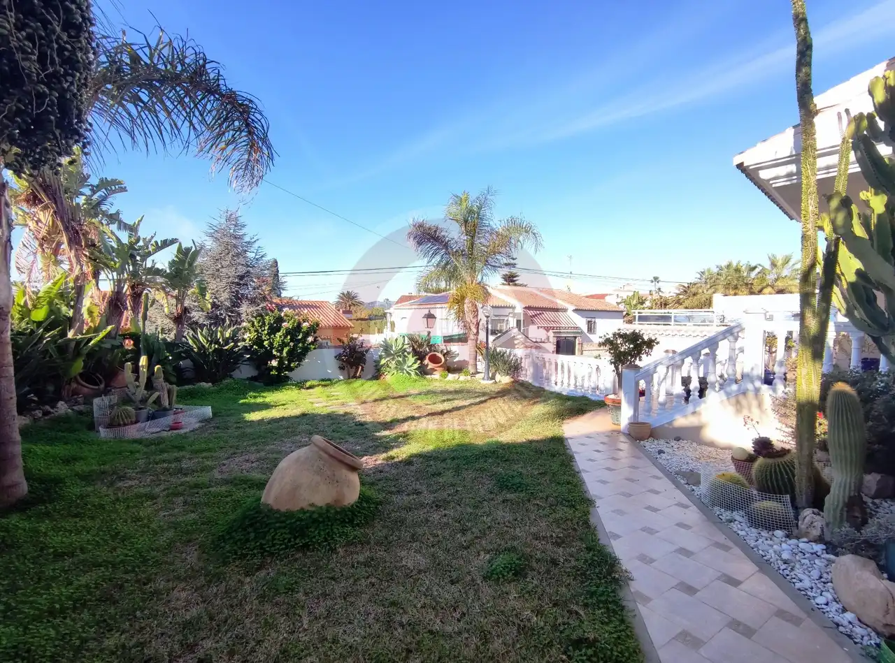 Jardín de Casa o chalet en venta en Vélez-Málaga con Aire acondicionado, Jardín privado y Terraza