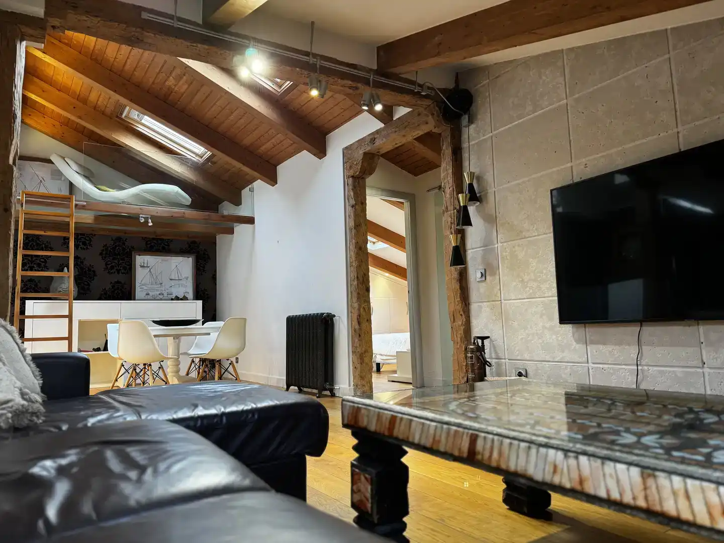 Sala d'estar de Pis en venda en Burgos Capital amb Aire condicionat