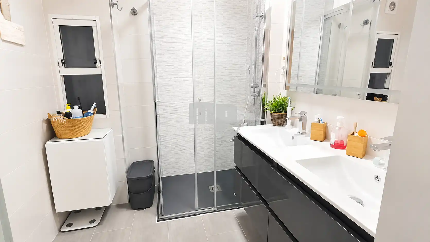 Bathroom of Flat for sale in Vigo   with Heating