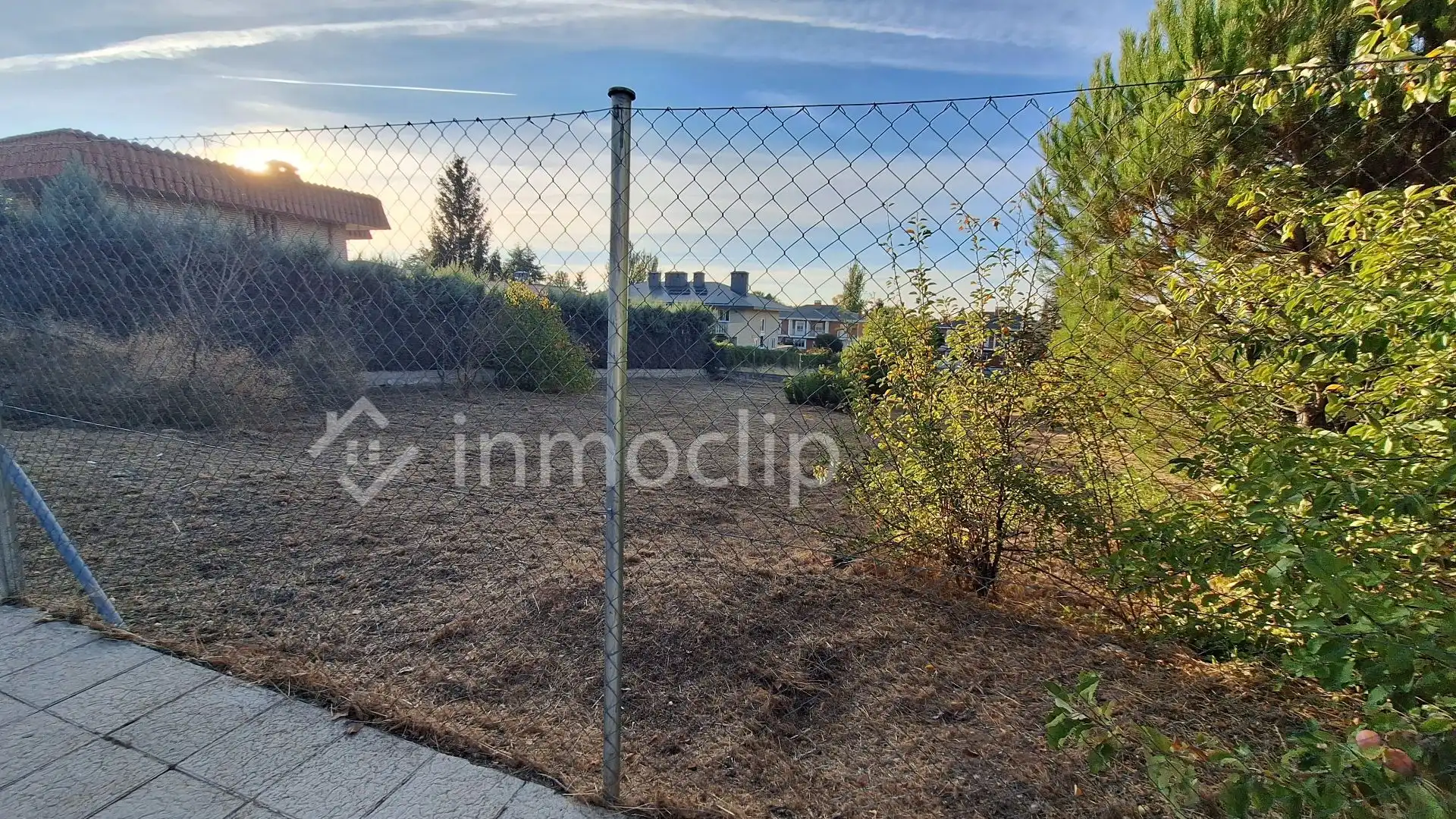 Terrenos y solares en venta en CALLE MIRLO