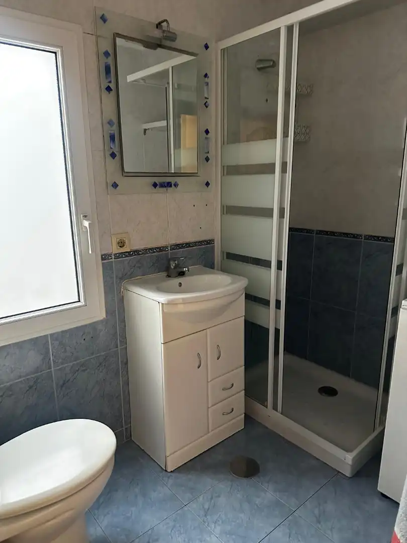 Badezimmer von Wohnung zum Verkauf in Gijón  mit Heizung, Möbliert und Alarm