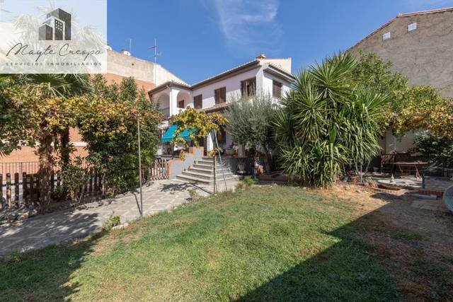 Casa-chalet en Venta en Calle de San Juan Nepomuceno en La Zubia Ciudad