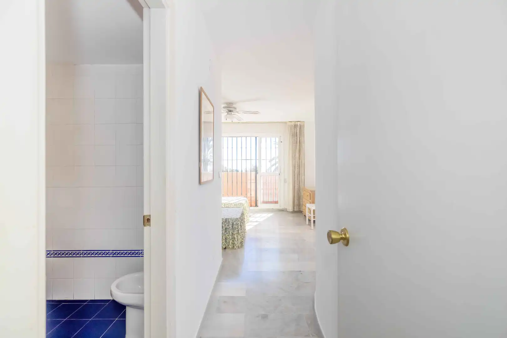 Habitación de Dúplex en venta en Marbella con Terraza, Alarma y Piscina comunitaria