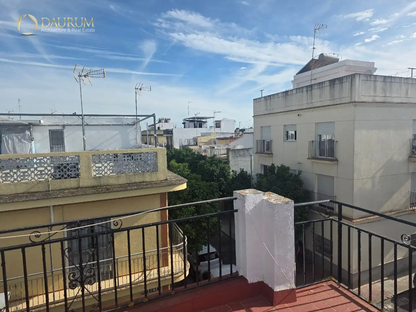 Vista exterior de Dúplex en venda en Sevilla amb Aire condicionat, Calefacció i Terrassa