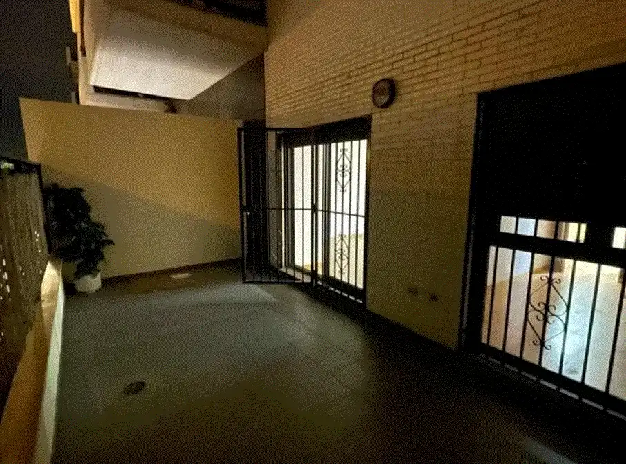 Flat for sale in La Pobla de Vallbona  with Air Conditioner, Heating and Private garden