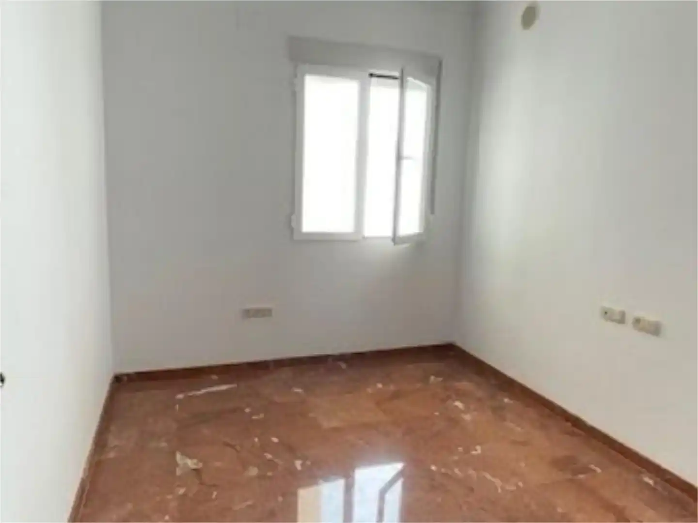 Habitación de Piso en venta en Fernán-Núñez con Trastero y Balcón