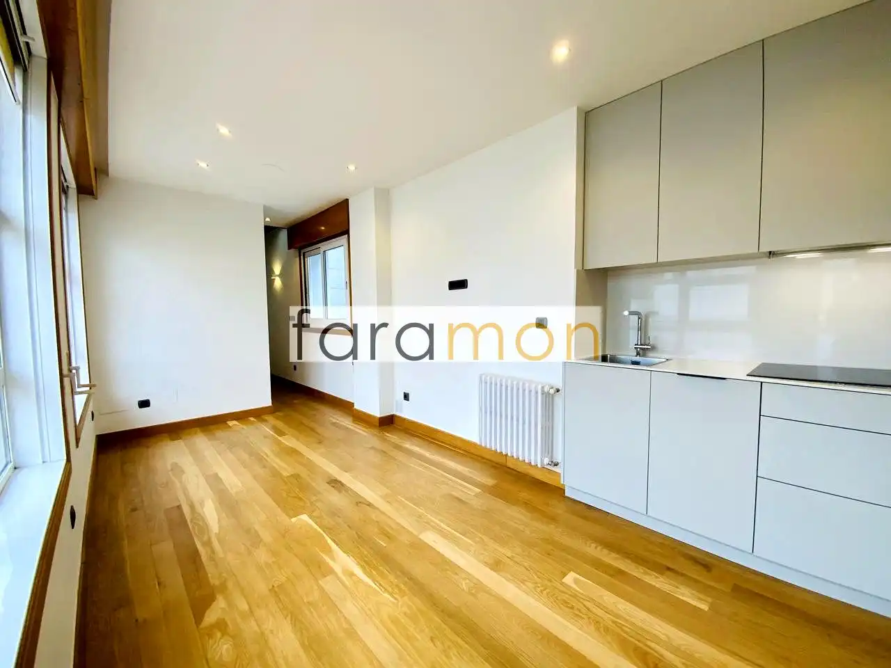 Exterior view of Flat for rent in Vigo   with Heating, Terrace and Storage room