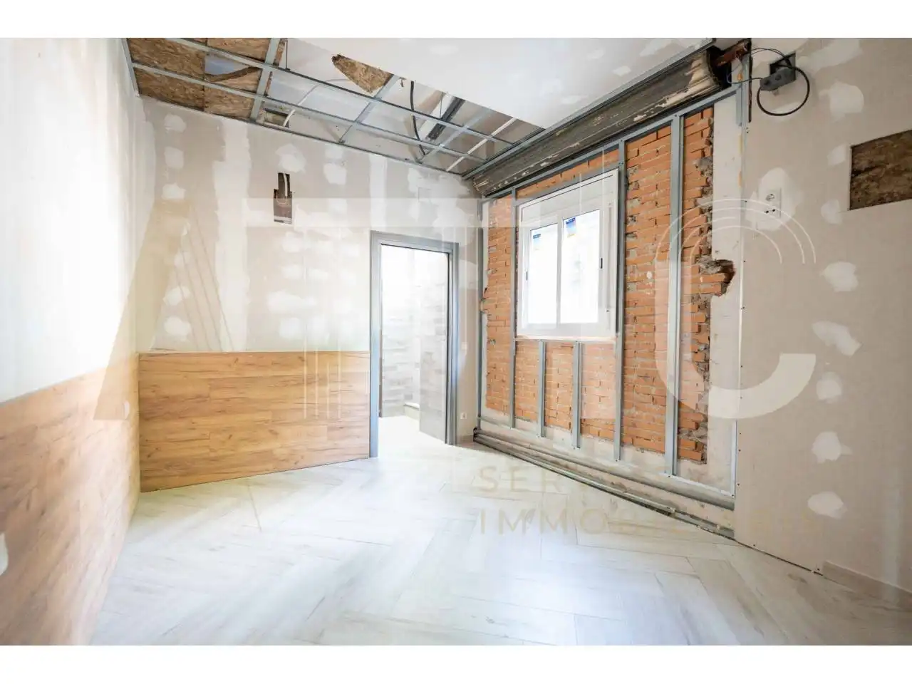 Flat for sale in Sabadell  with Air Conditioner