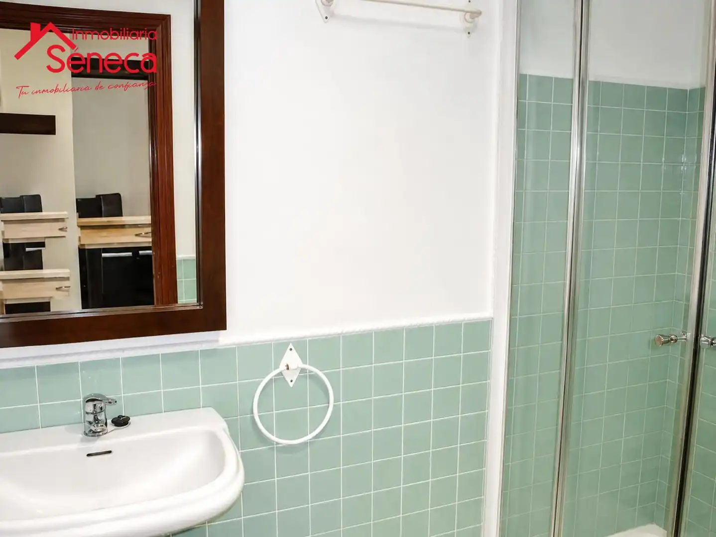 Bathroom of Flat for sale in Córdoba  with Air Conditioner, Heating and Terrace