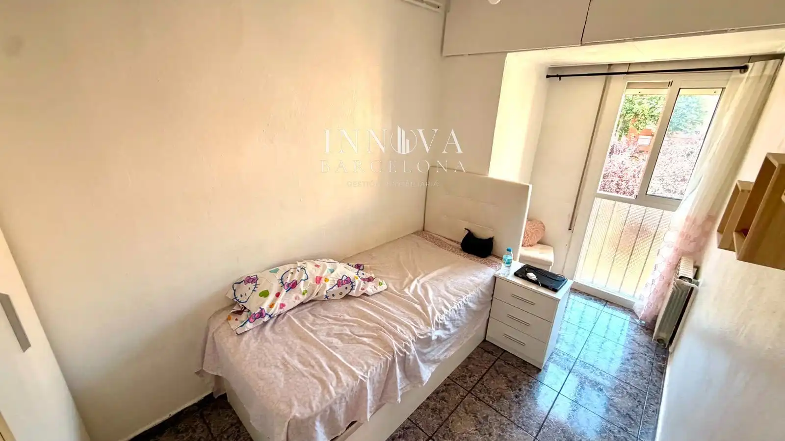 Bedroom of Flat for sale in Sabadell