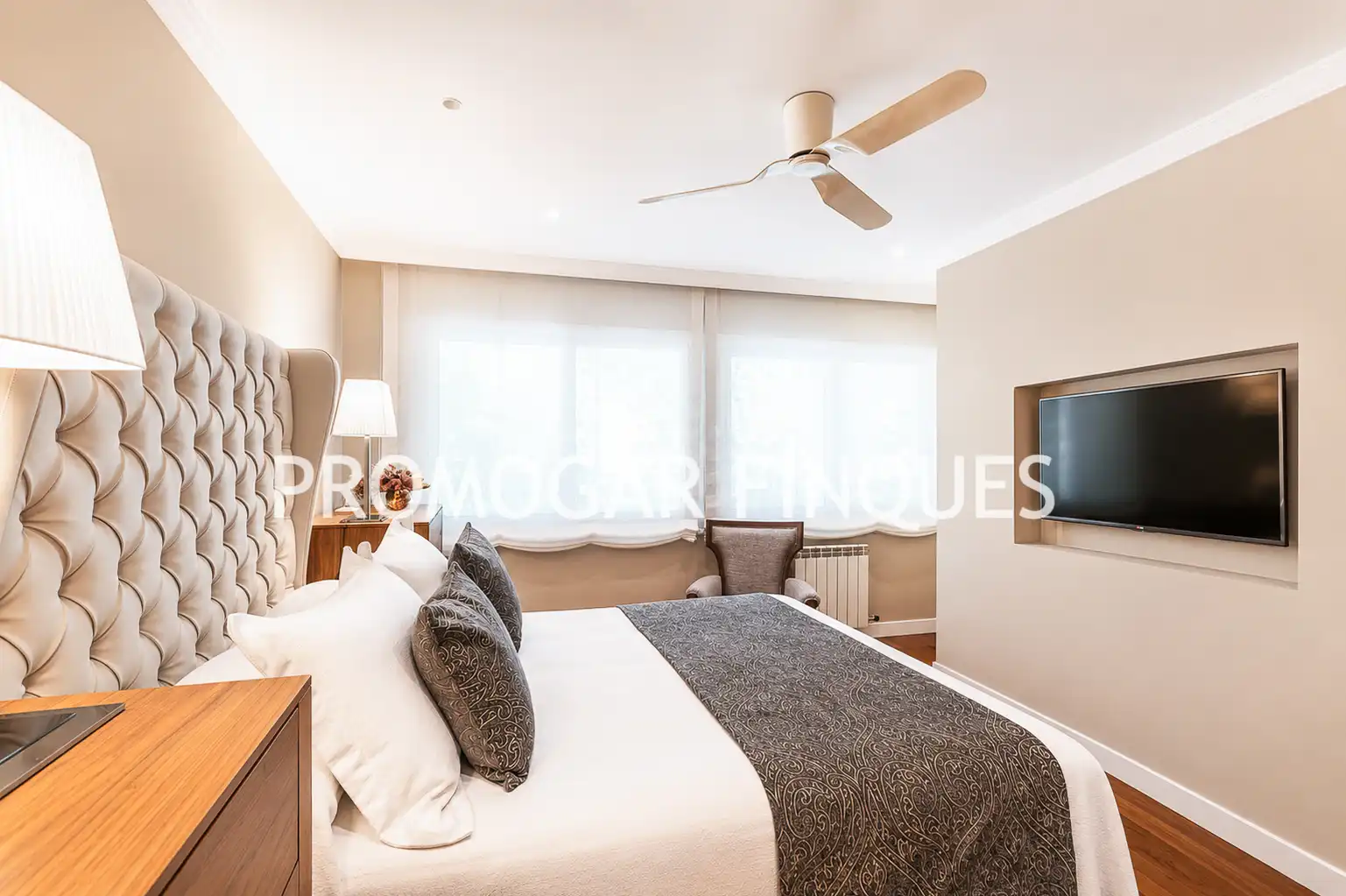 Schlafzimmer von Maisonette zum Verkauf in Sant Feliu de Llobregat mit Klimaanlage, Heizung und Privatgarten