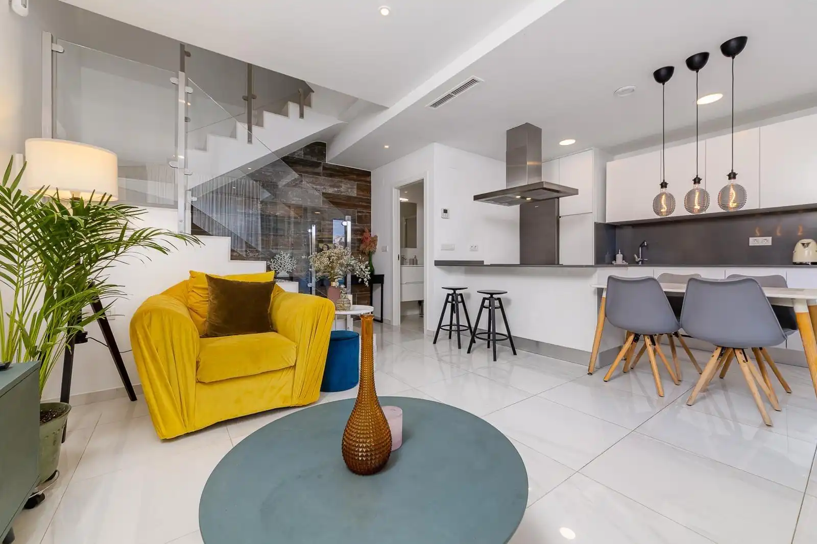 Sala de estar de Casa o chalet en venta en Orihuela con Aire acondicionado, Calefacción y Jardín privado
