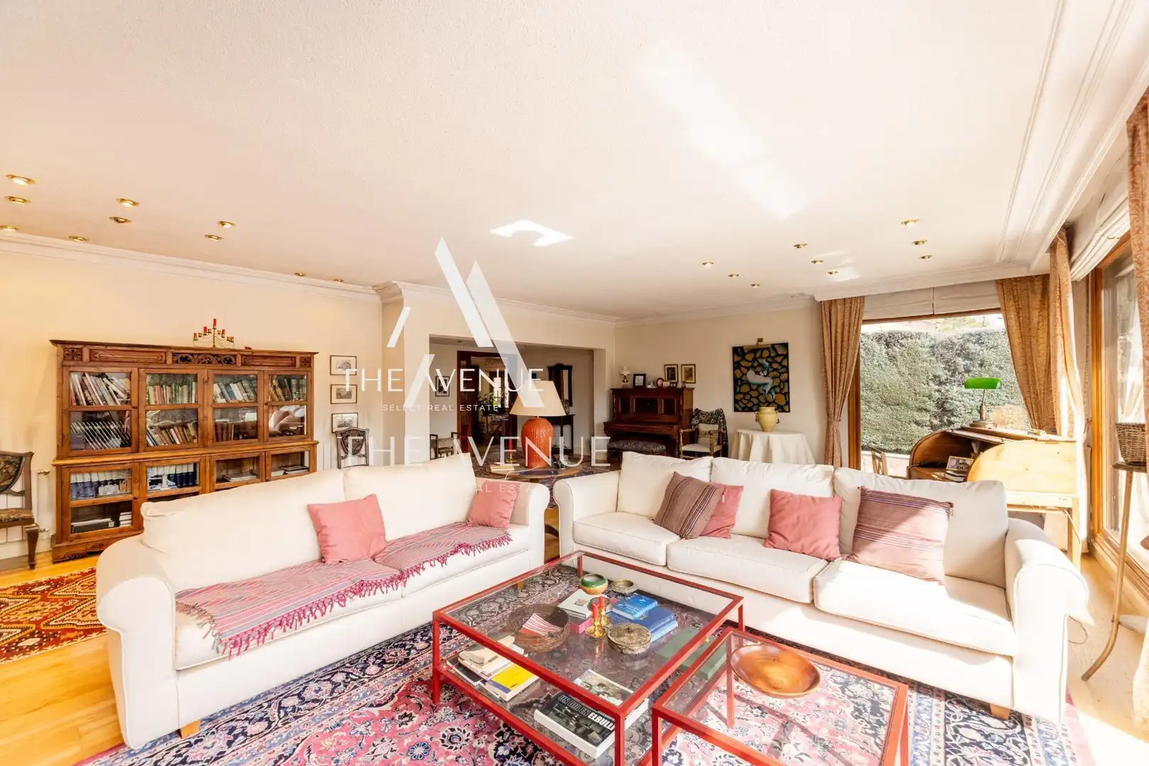 Sala d'estar de Casa o xalet en venda en Villanueva de la Cañada amb Aire condicionat, Calefacció i Jardí privat