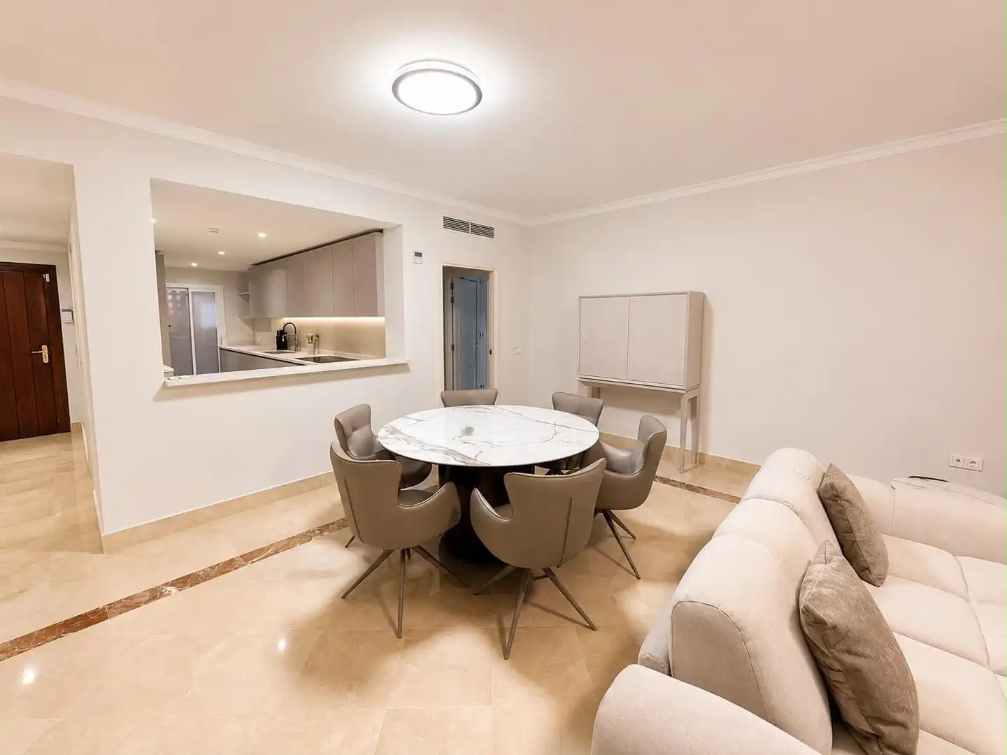 Dining room of Ground floor for rent in Marbella  with Air Conditioner, Terrace and Swimming Pool