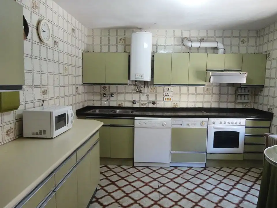 Cocina de Edificio en venta en Salas de los Infantes