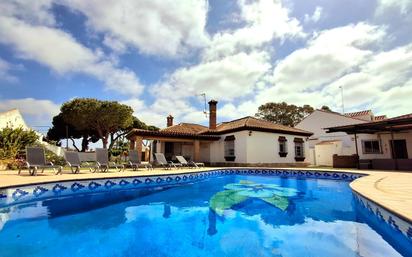 Swimming pool of House or chalet for sale in Chiclana de la Frontera  with Air Conditioner, Heating and Terrace