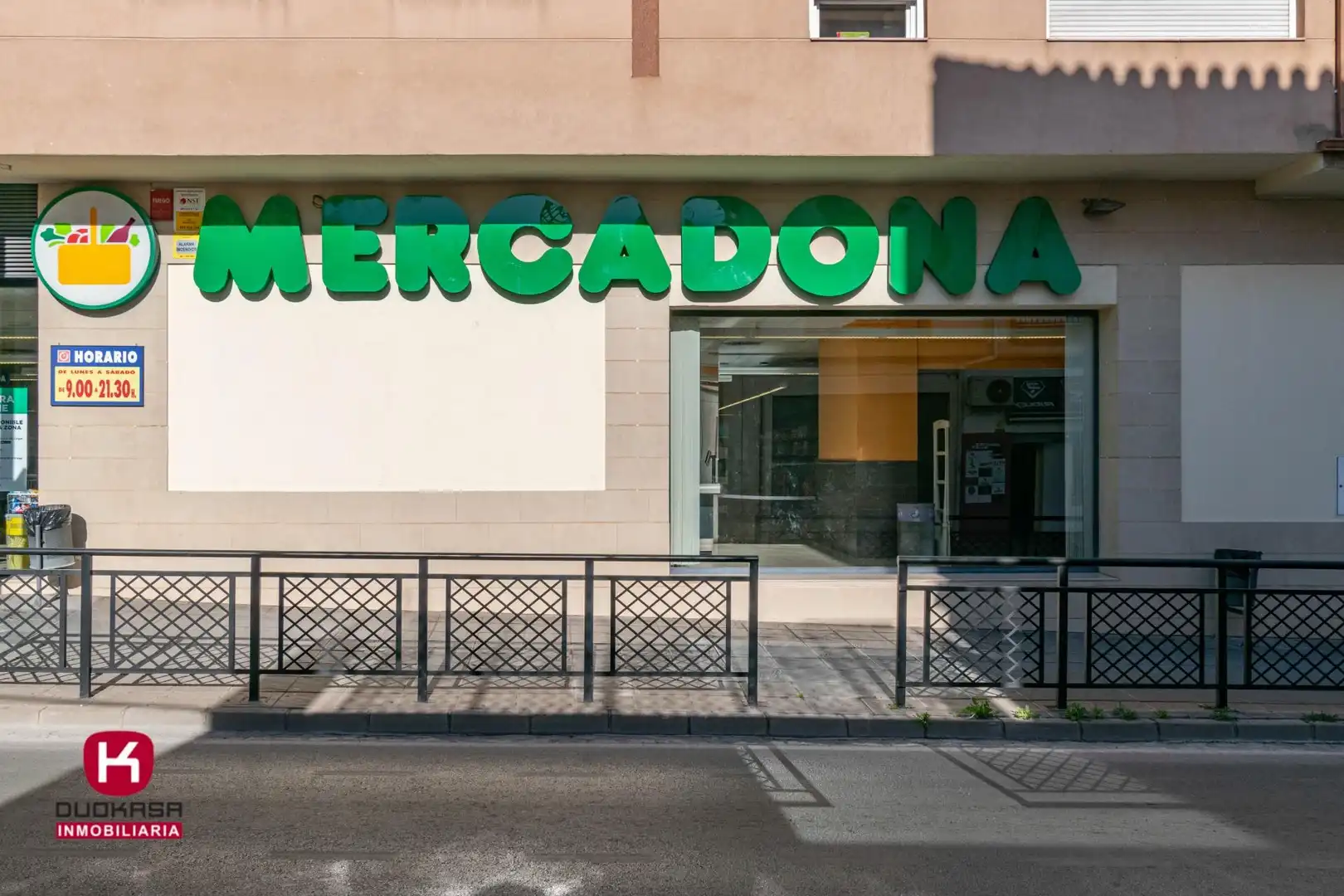 Local en venta en Calle de Granada, Ogíjares
